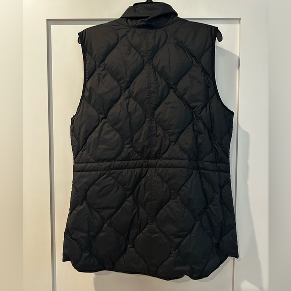 The North Face Black Quilted Down Vest - NWOT - Picture 2 of 5